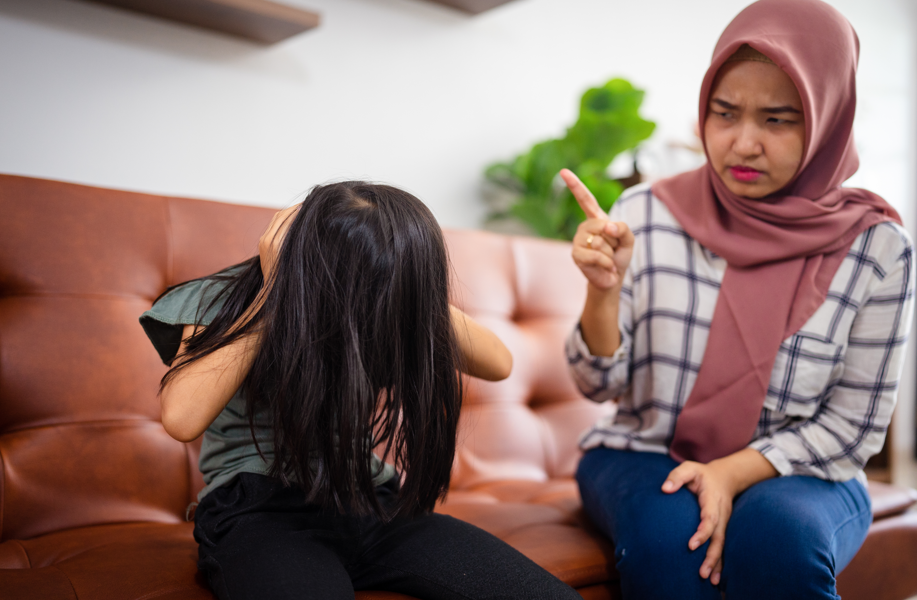 anak sensitif, tips anak baper, cara mengelola emosi anak, mendidik anak sensitif, Bunda, si Kecil